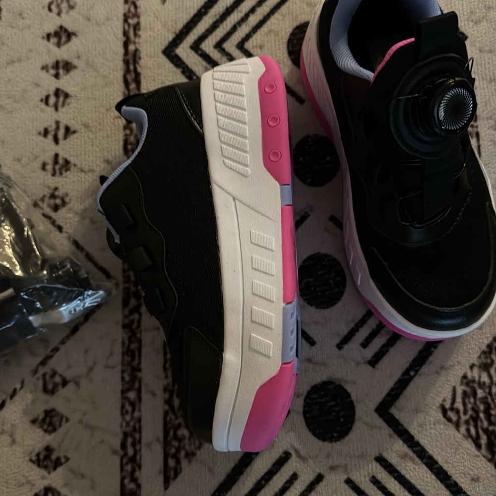 Roller skate shoes NEW - Picture 2 of 5